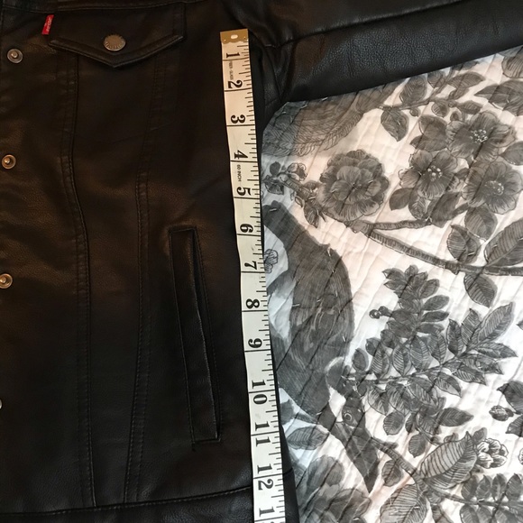 Levi’s shearling and faux leather jacket - Picture 16 of 16